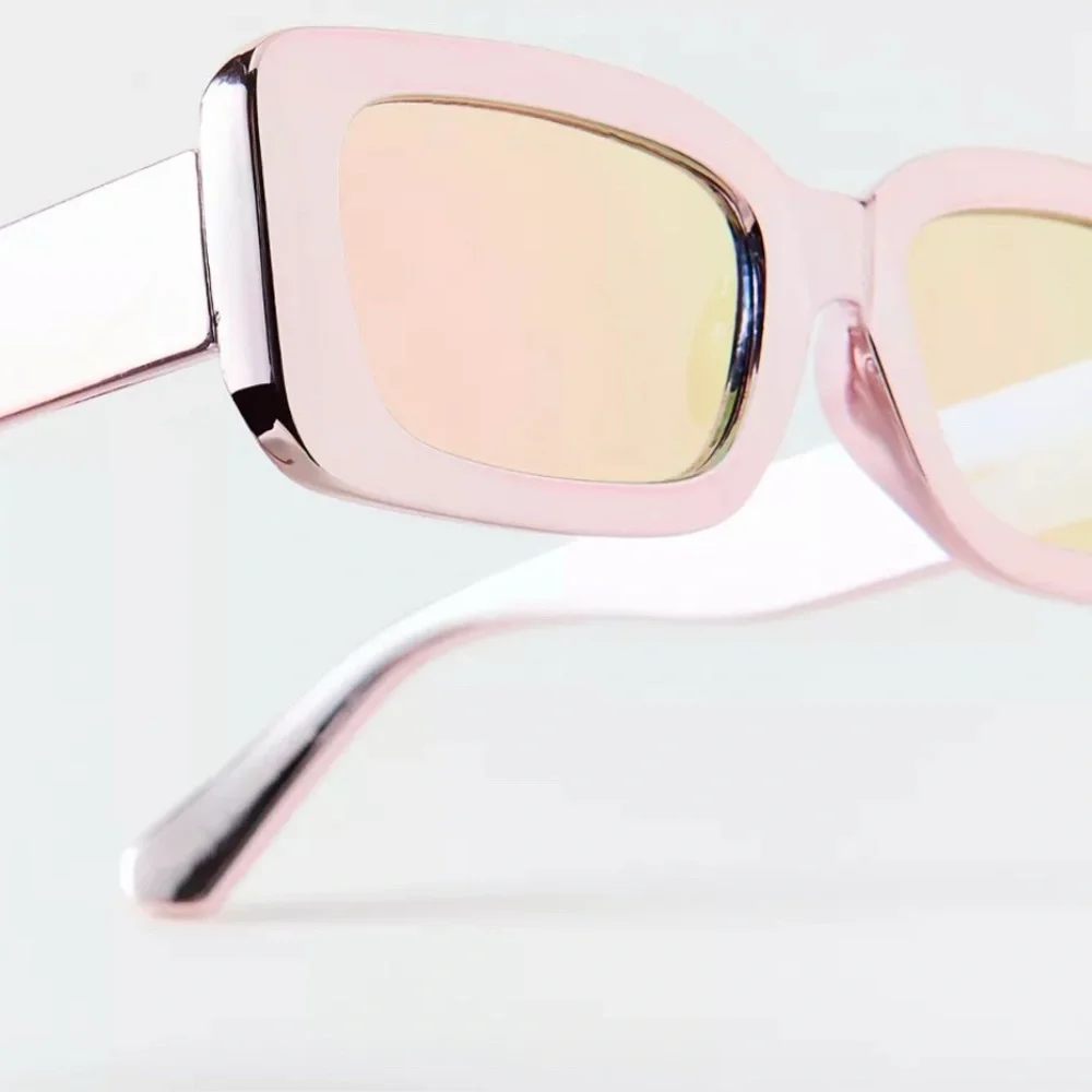 URBAN OUTFITTERS UO Essential Chunky Frame Rectangle Sunglasses NWT